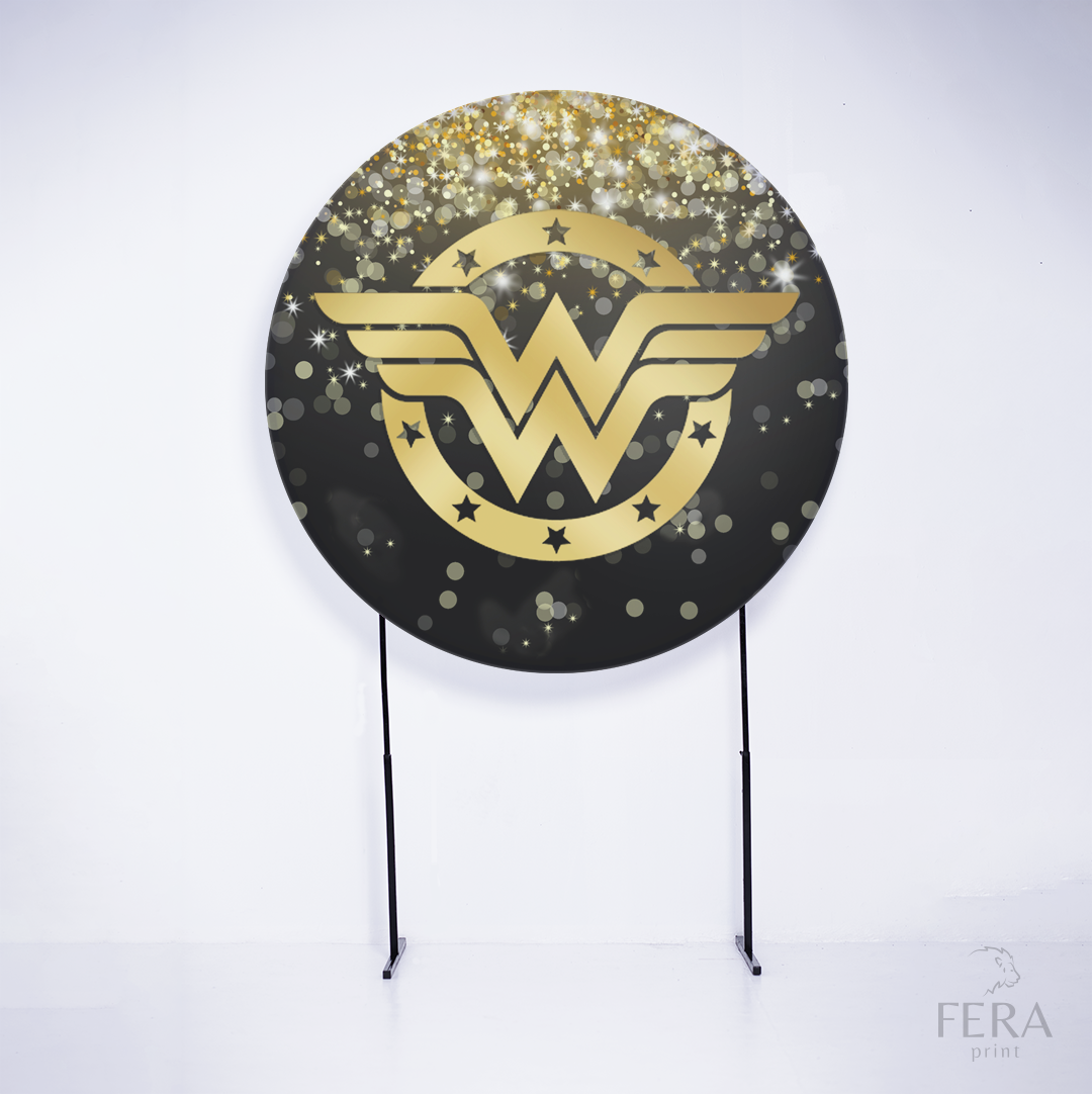 Painel Redondo Heroína Maravilha Preto e Dourado Sublimado